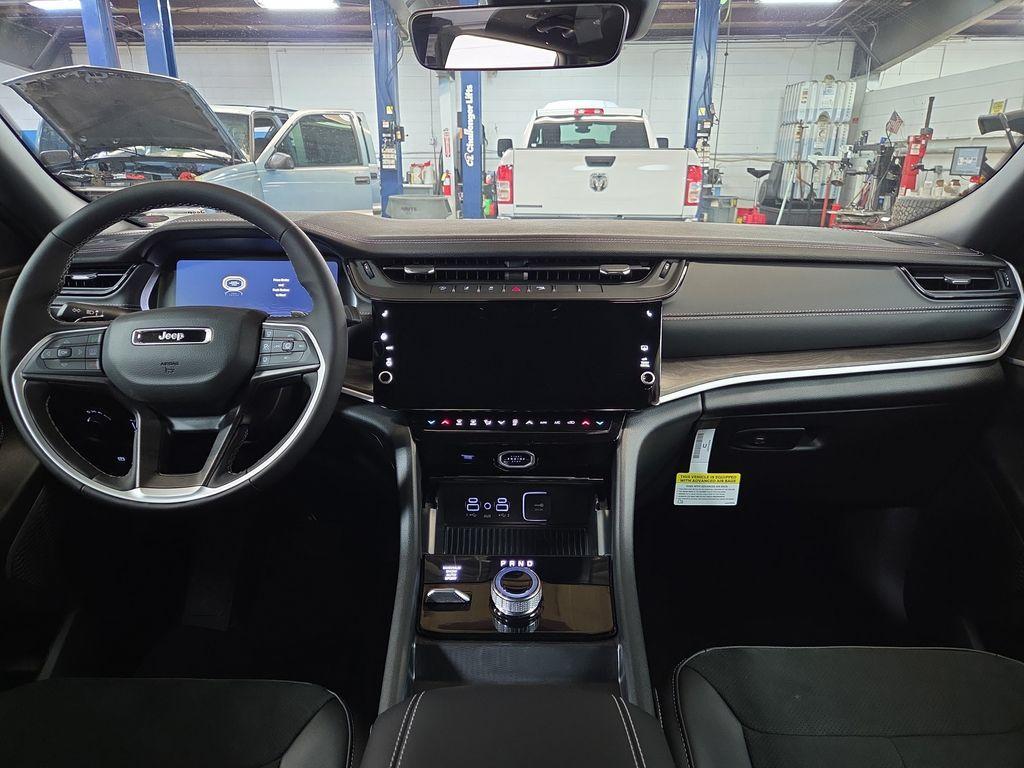 new 2026 Jeep Grand Cherokee car, priced at $48,840