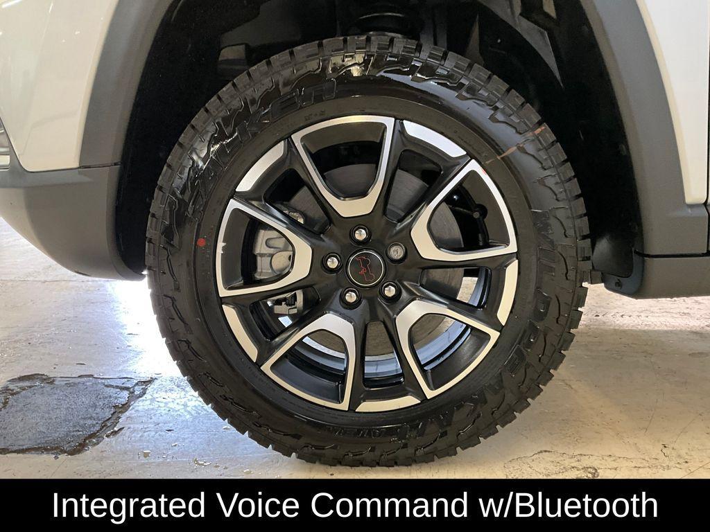 new 2025 Jeep Compass car, priced at $33,560