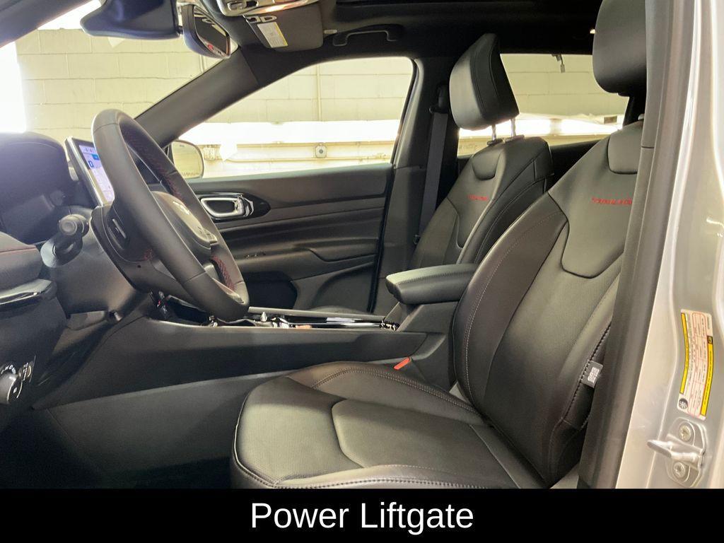 new 2025 Jeep Compass car, priced at $33,560