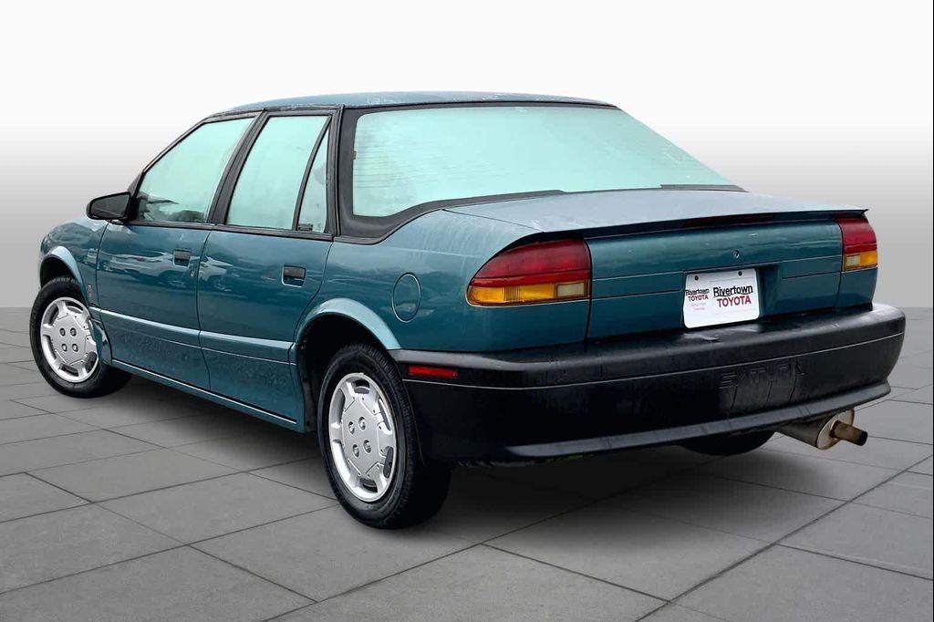 used 1995 Saturn SL car, priced at $2,995