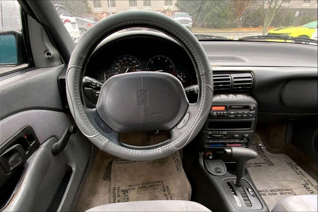 used 1995 Saturn SL car, priced at $2,995