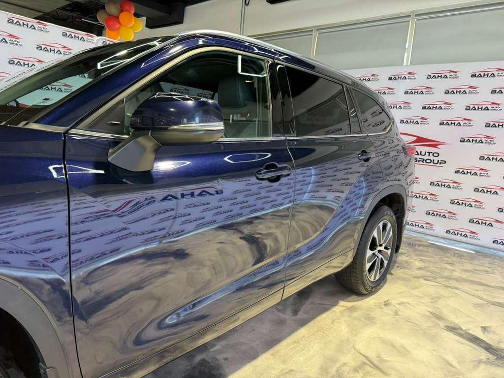 used 2021 Toyota Highlander car, priced at $24,995