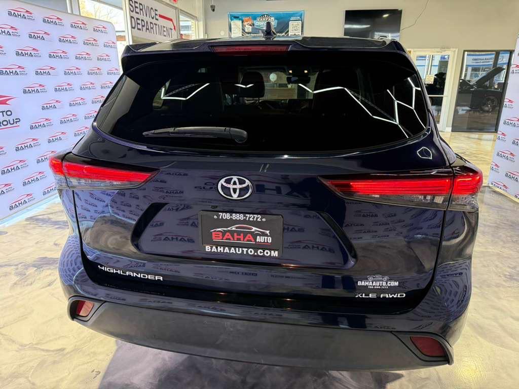 used 2021 Toyota Highlander car, priced at $24,995