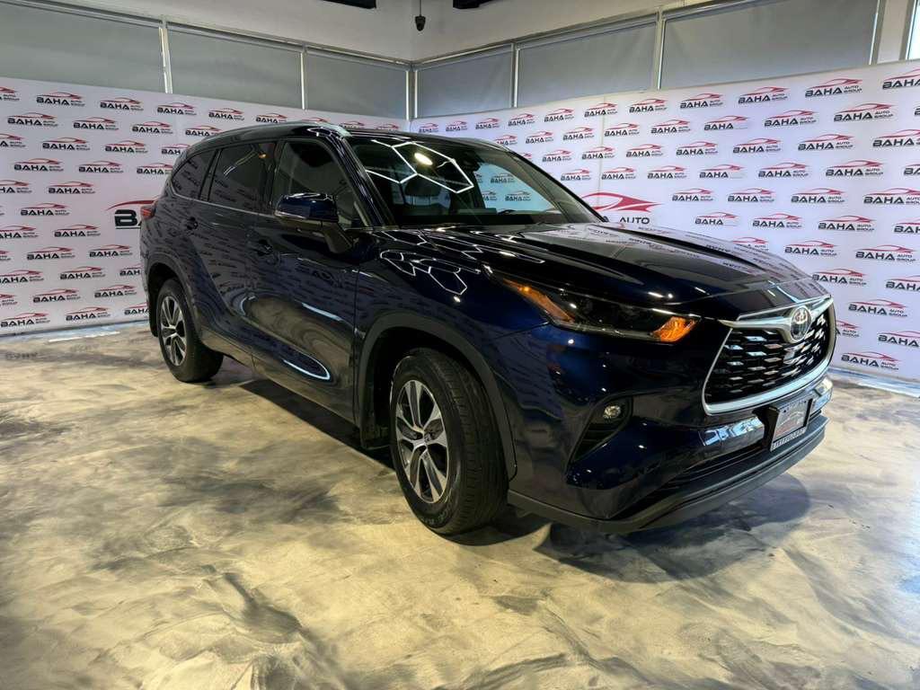 used 2021 Toyota Highlander car, priced at $24,995