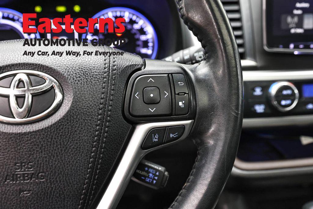 used 2019 Toyota Highlander Hybrid car, priced at $26,375