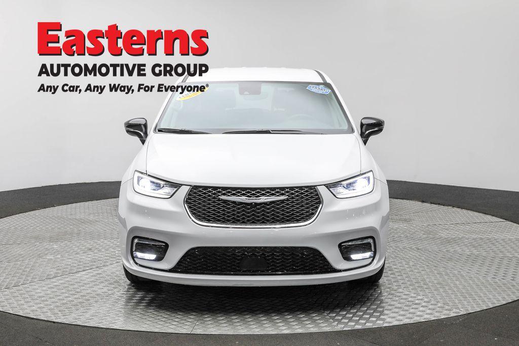 used 2024 Chrysler Pacifica car, priced at $27,250