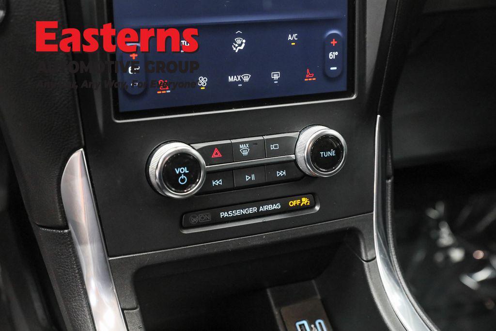 used 2024 Ford Edge car, priced at $22,275