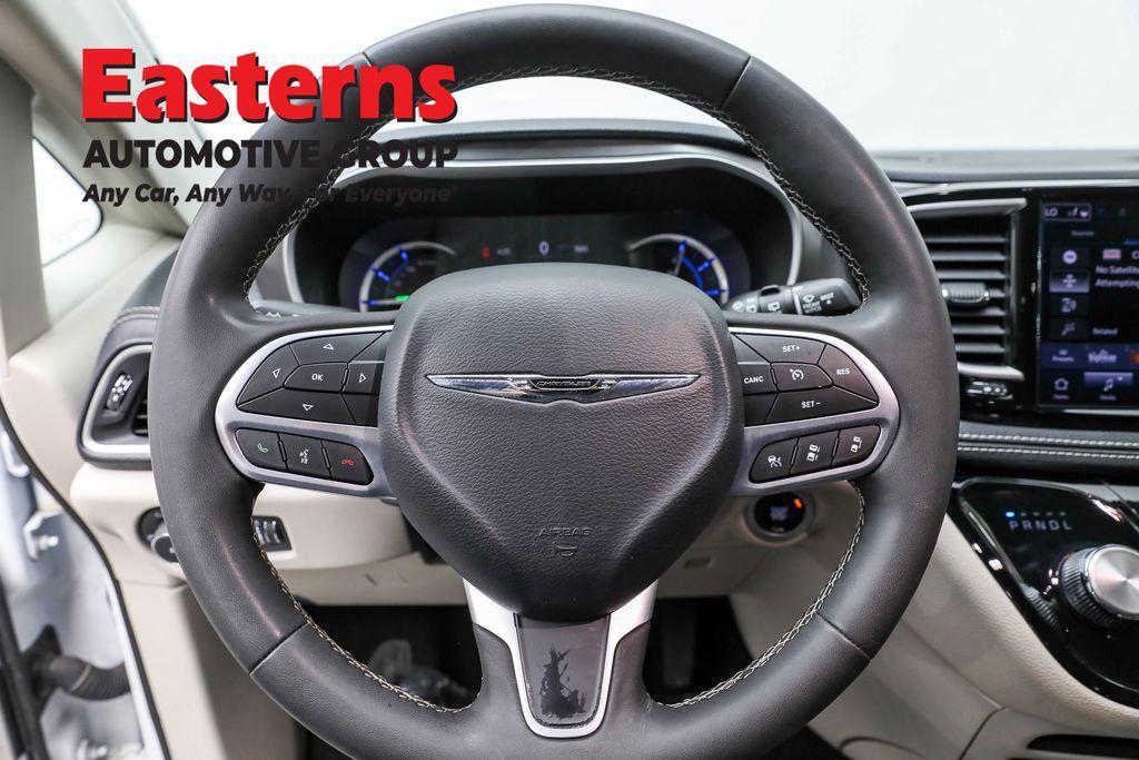 used 2024 Chrysler Pacifica Hybrid car, priced at $26,390