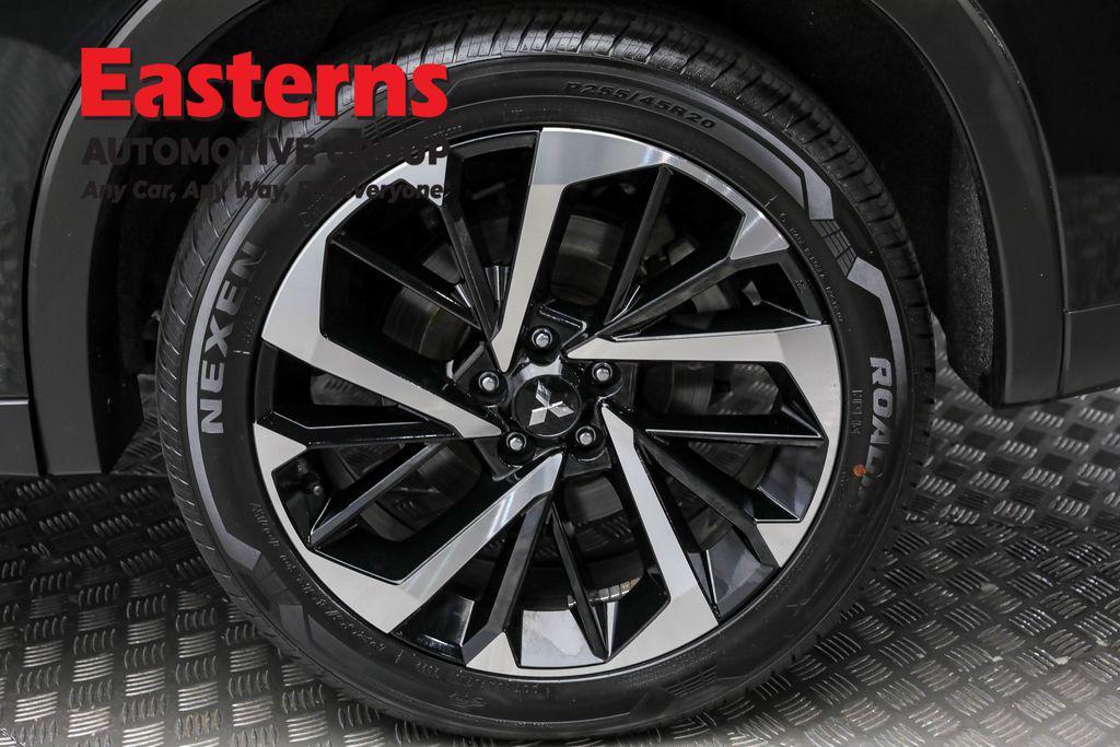 used 2023 Mitsubishi Outlander PHEV car, priced at $28,090