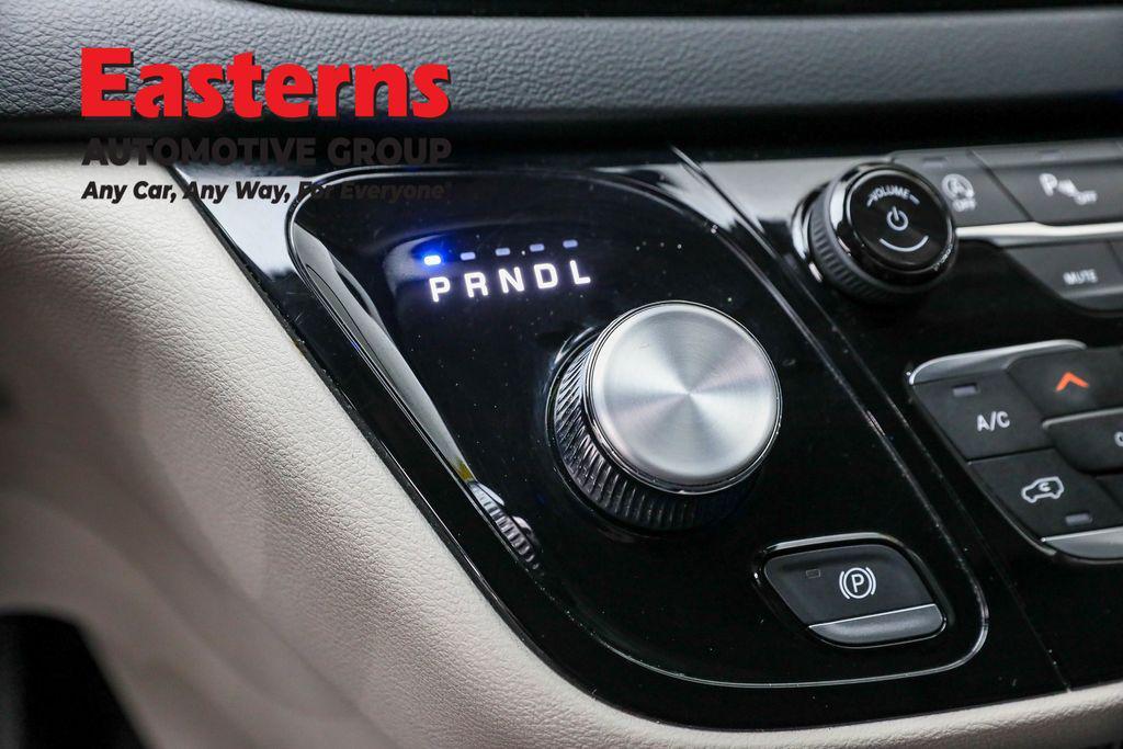 used 2023 Chrysler Pacifica car, priced at $22,490