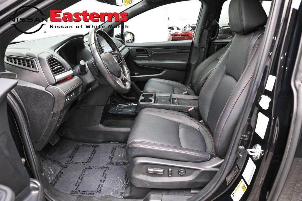used 2025 Honda Odyssey car, priced at $37,950