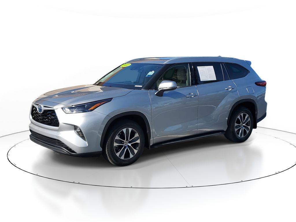 used 2022 Toyota Highlander Hybrid car, priced at $34,577