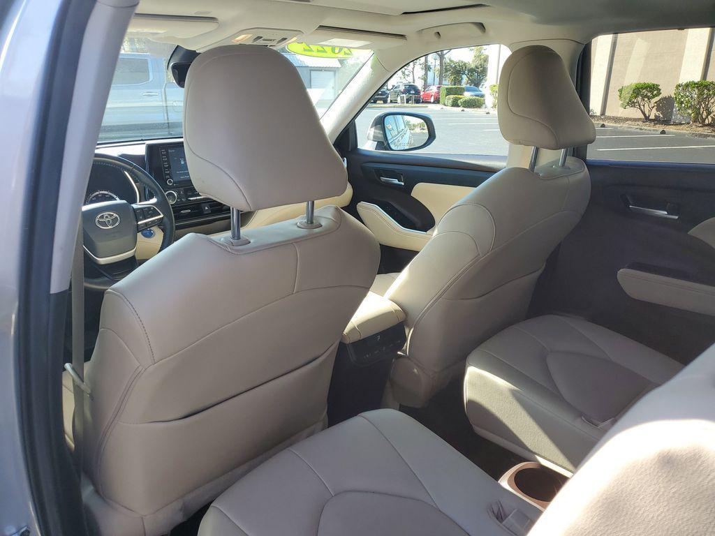 used 2022 Toyota Highlander Hybrid car, priced at $34,577