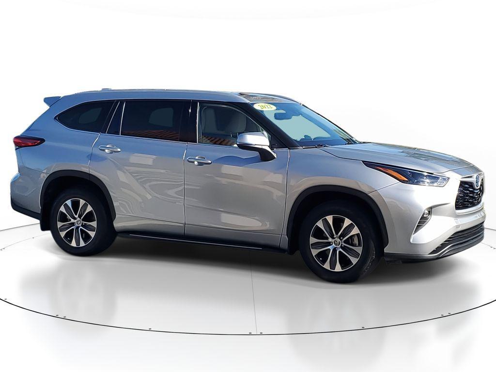 used 2022 Toyota Highlander Hybrid car, priced at $34,577