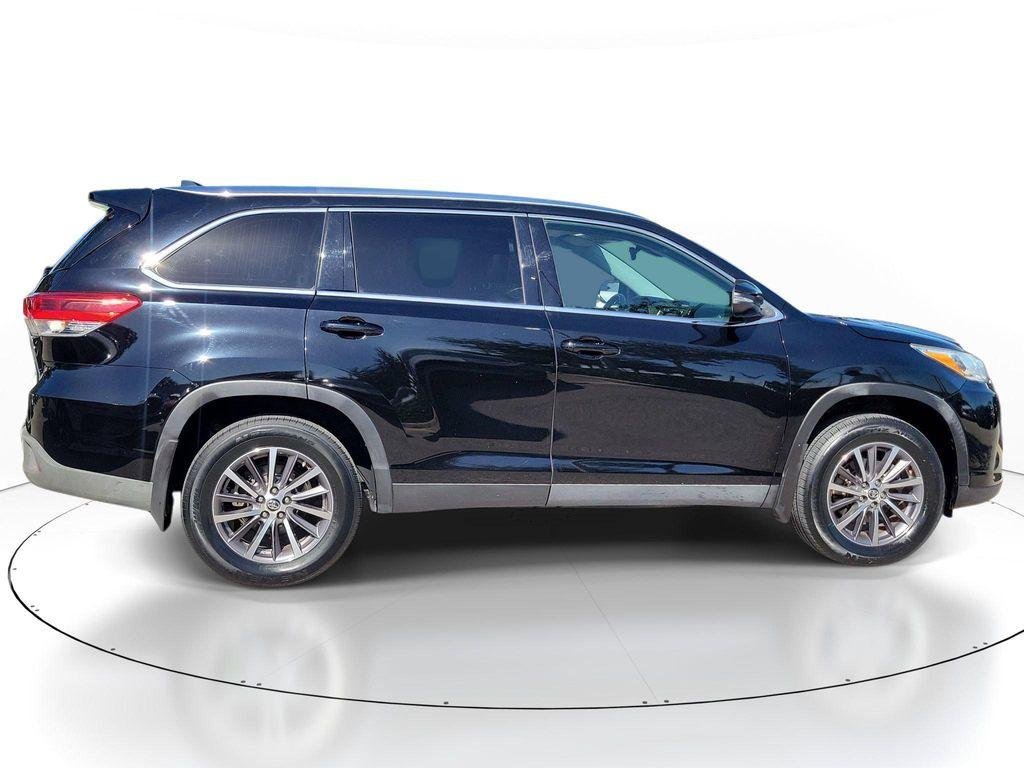 used 2019 Toyota Highlander car, priced at $25,193