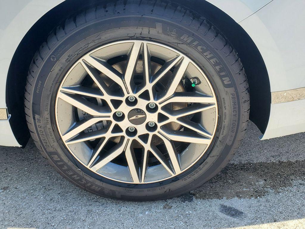 new 2025 Genesis G80 car, priced at $53,812