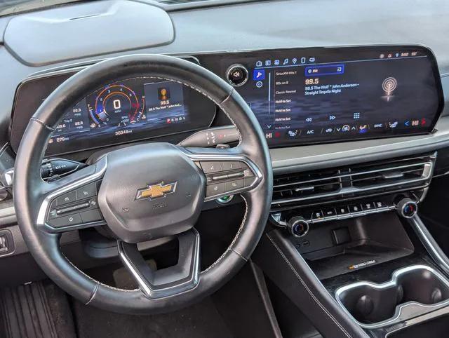 used 2025 Chevrolet Traverse car, priced at $33,476