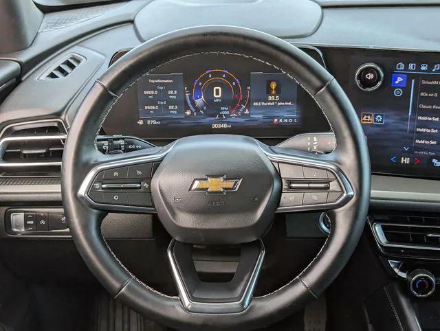 used 2025 Chevrolet Traverse car, priced at $33,476