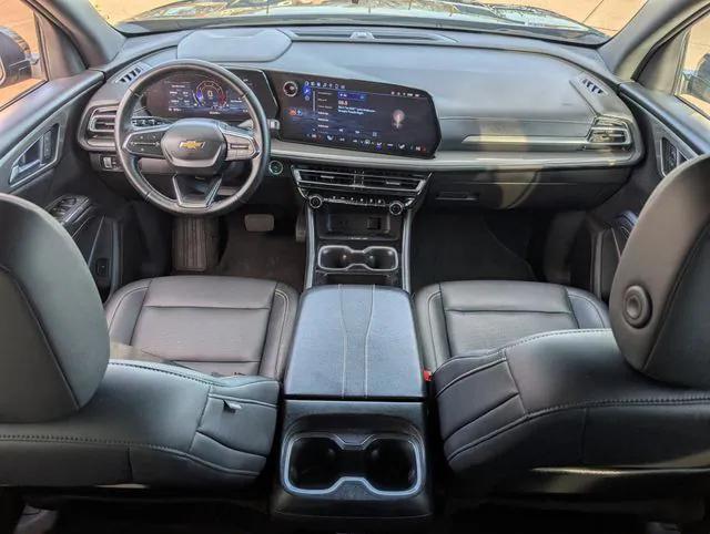 used 2025 Chevrolet Traverse car, priced at $33,476