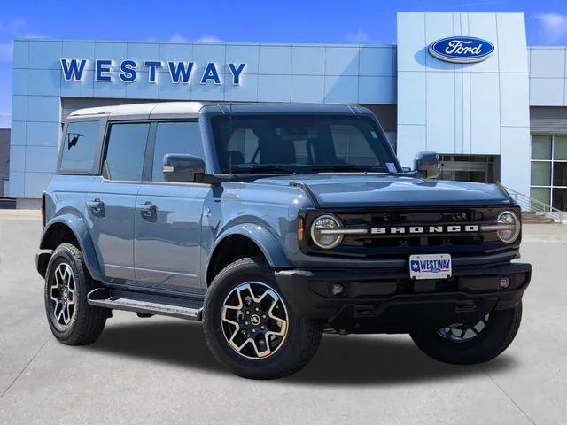 new 2025 Ford Bronco car, priced at $49,098