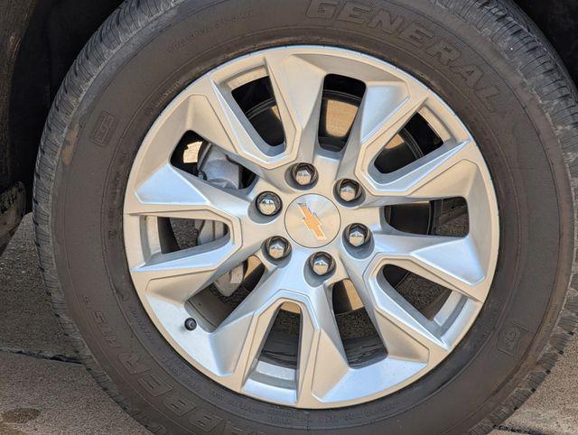 used 2025 Chevrolet Silverado 1500 car, priced at $33,322