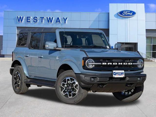 new 2025 Ford Bronco car, priced at $50,574