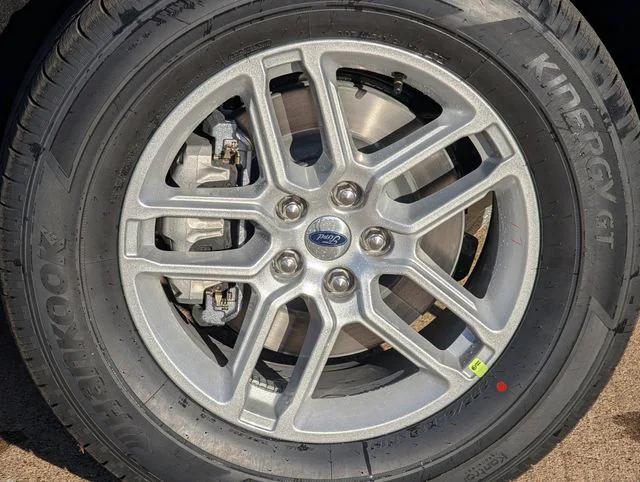 new 2026 Ford Explorer car, priced at $40,154