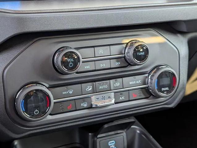 new 2025 Ford Bronco car, priced at $41,686