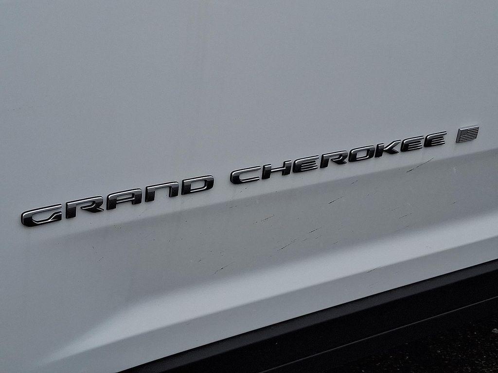 new 2026 Jeep Grand Cherokee L car, priced at $39,489