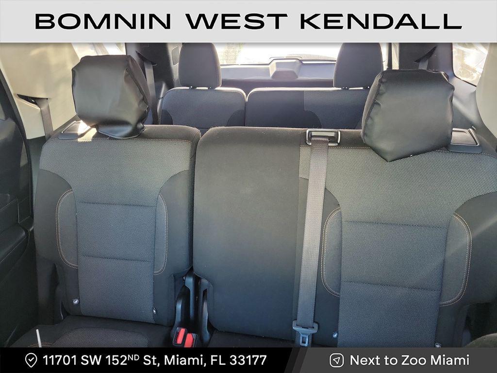 used 2021 Chevrolet Traverse car, priced at $14,490