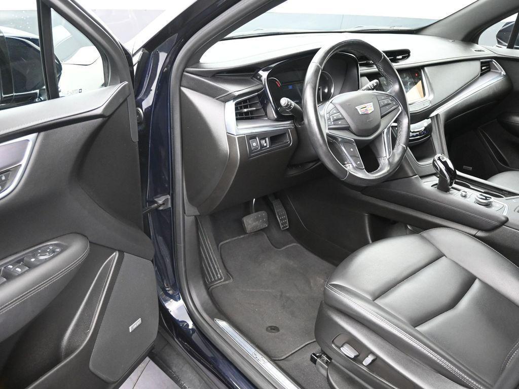 used 2022 Cadillac XT5 car, priced at $23,490
