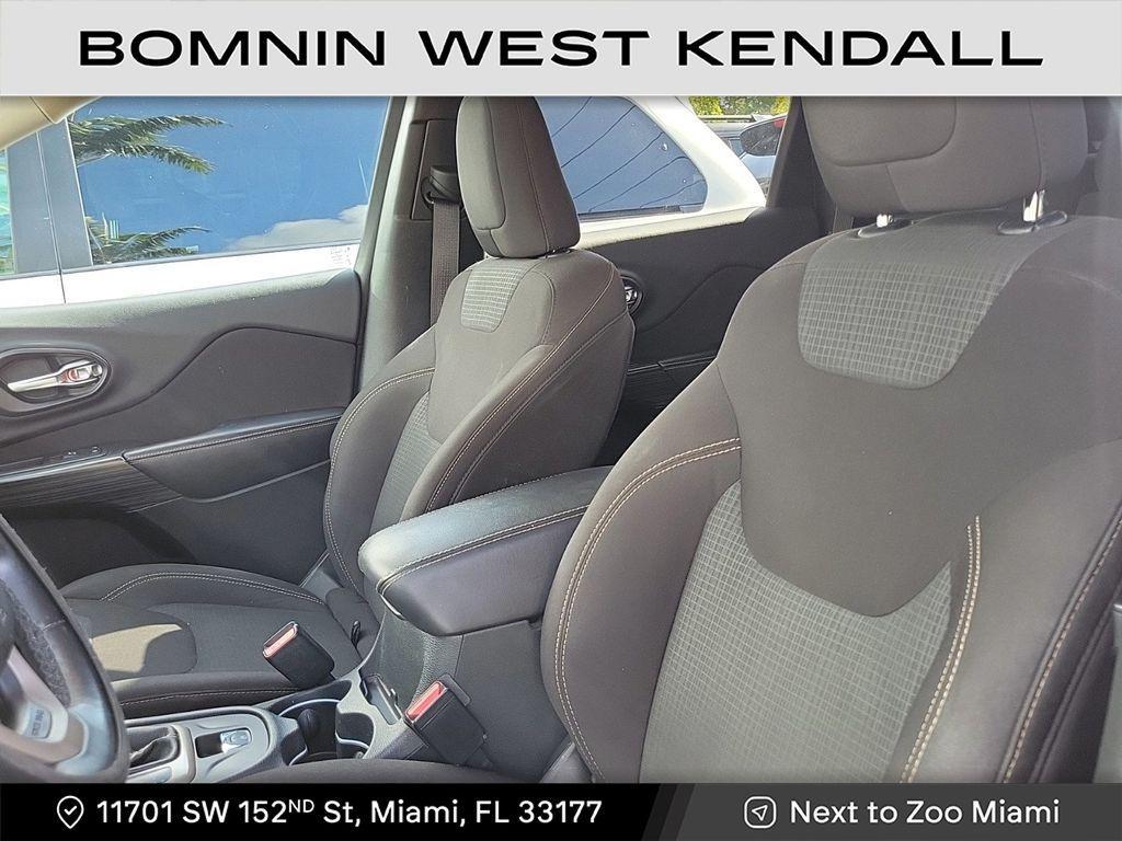 used 2016 Jeep Cherokee car, priced at $6,990