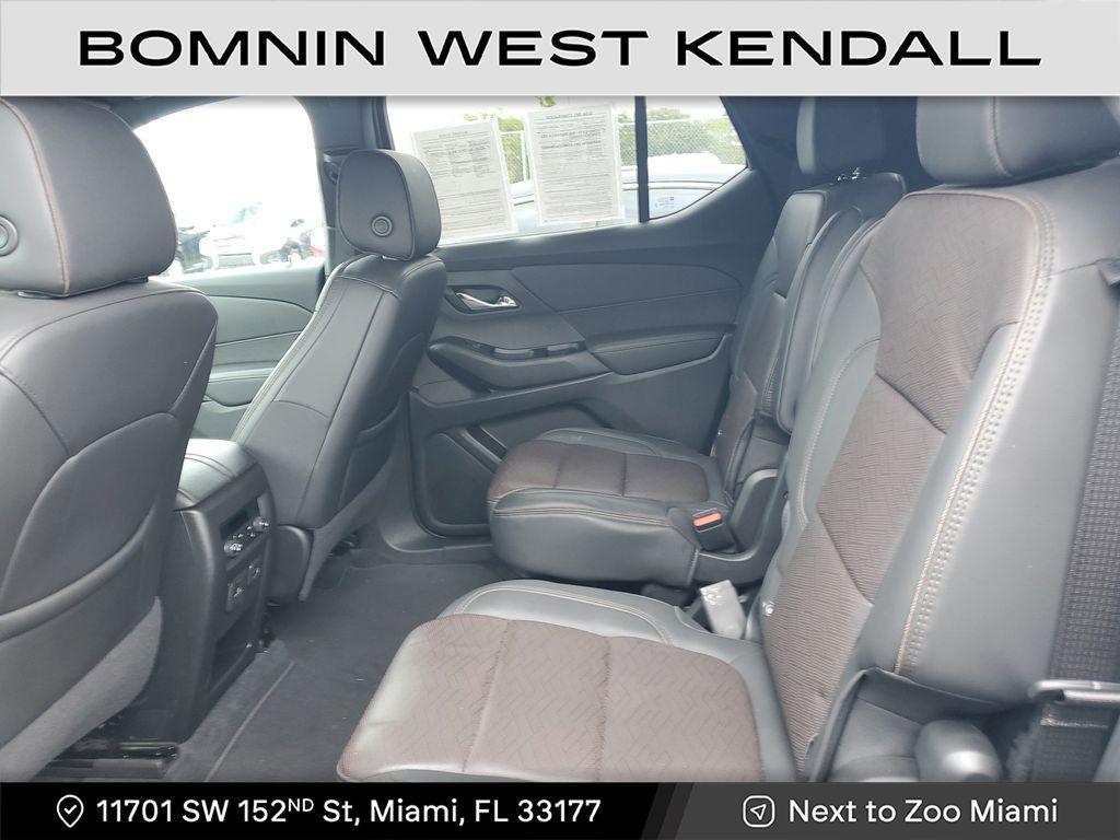 used 2023 Chevrolet Traverse car, priced at $34,990