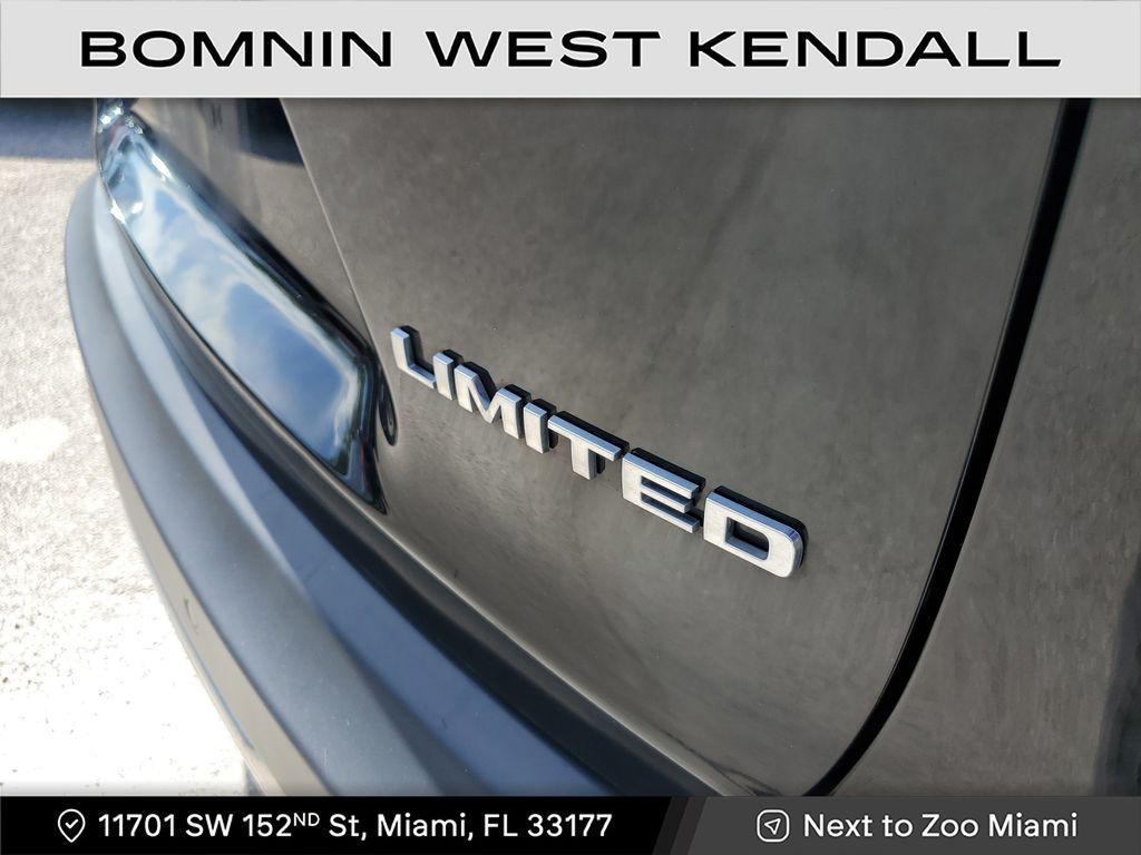 used 2019 Jeep Cherokee car, priced at $13,490