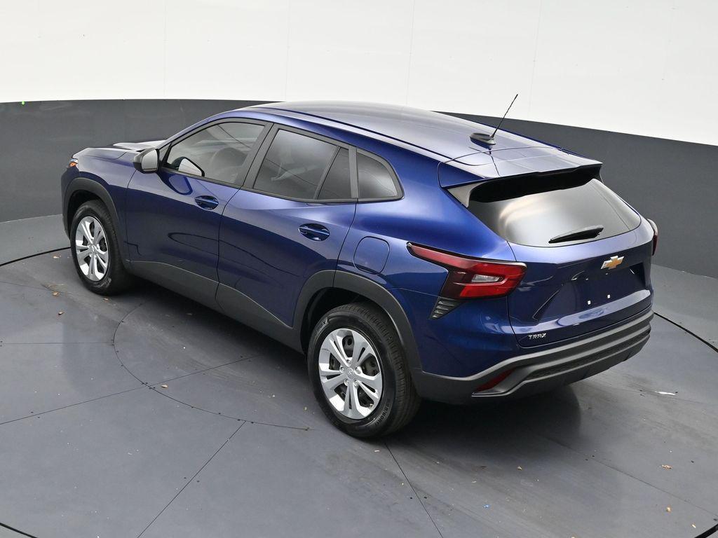 used 2024 Chevrolet Trax car, priced at $15,990