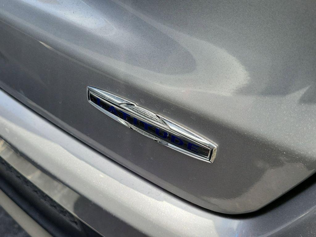 used 2018 Jeep Compass car, priced at $11,490