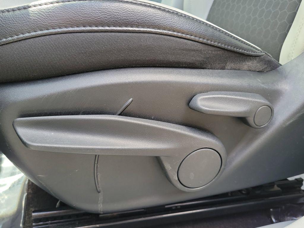 used 2018 Jeep Compass car, priced at $11,490