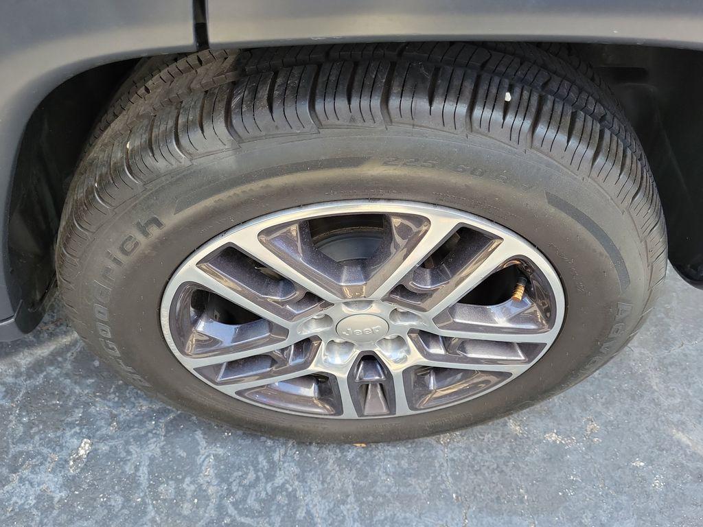 used 2018 Jeep Compass car, priced at $11,490