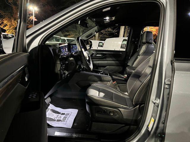 used 2025 Chevrolet Suburban car, priced at $74,977