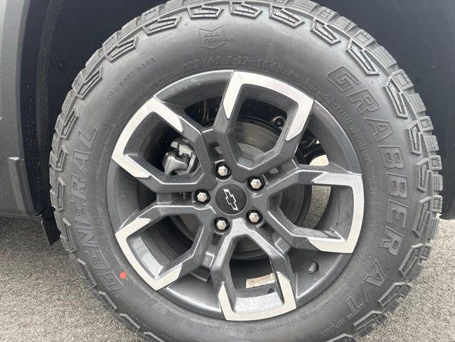 new 2026 Chevrolet Equinox car, priced at $34,184