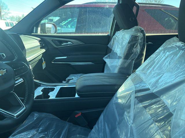 new 2026 Chevrolet Traverse car, priced at $45,290