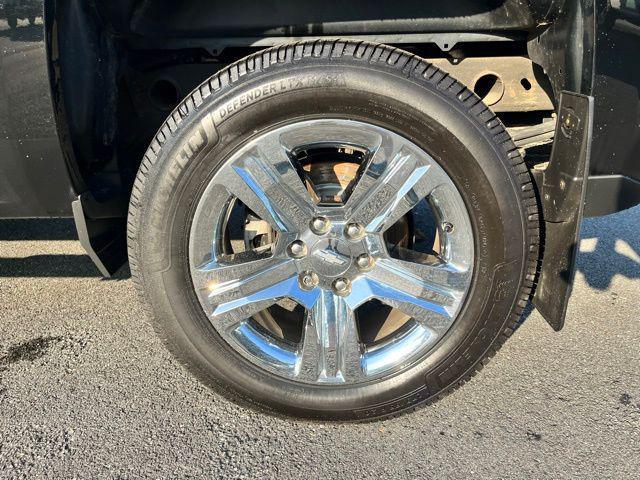 used 2018 Chevrolet Silverado 1500 car, priced at $26,989