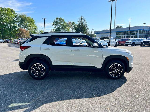 used 2024 Chevrolet TrailBlazer car, priced at $22,094