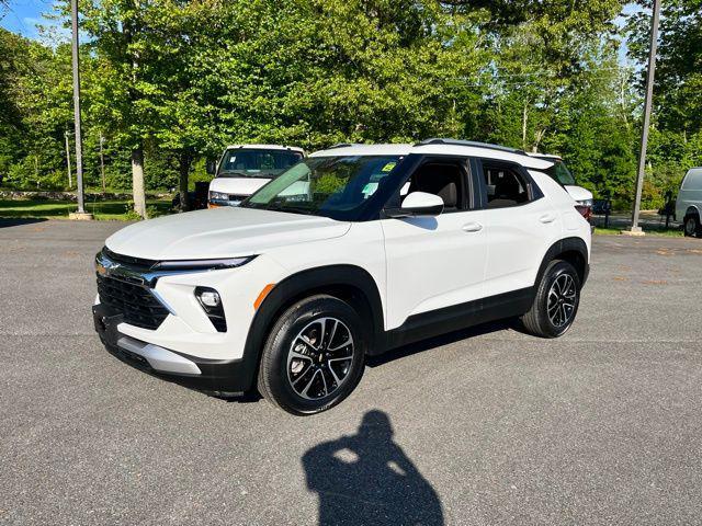 used 2024 Chevrolet TrailBlazer car, priced at $22,094