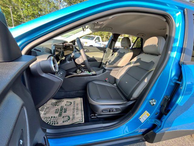 used 2025 Chevrolet Trax car, priced at $25,685