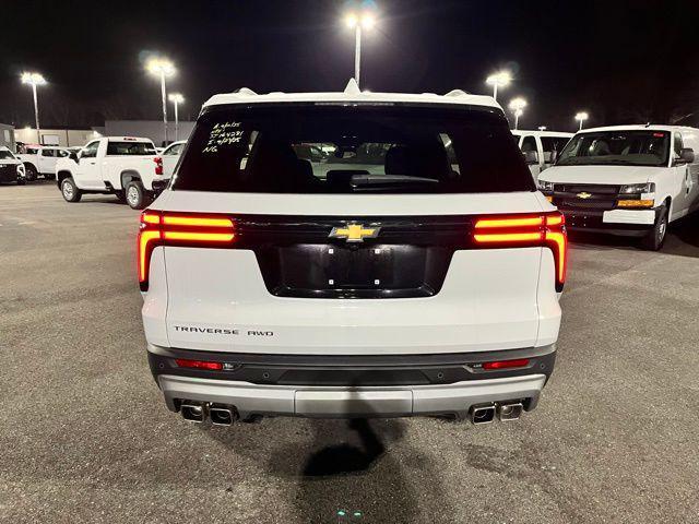 used 2025 Chevrolet Traverse car, priced at $37,670