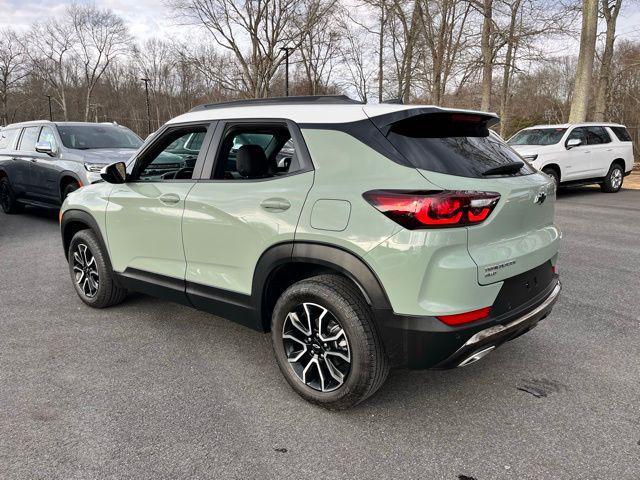used 2025 Chevrolet TrailBlazer car, priced at $29,989