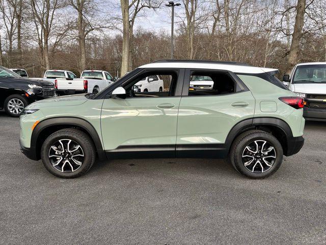 used 2025 Chevrolet TrailBlazer car, priced at $29,989