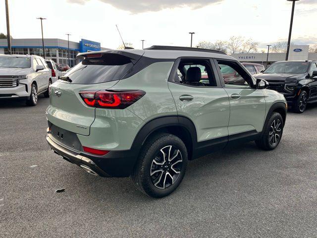 used 2025 Chevrolet TrailBlazer car, priced at $29,989