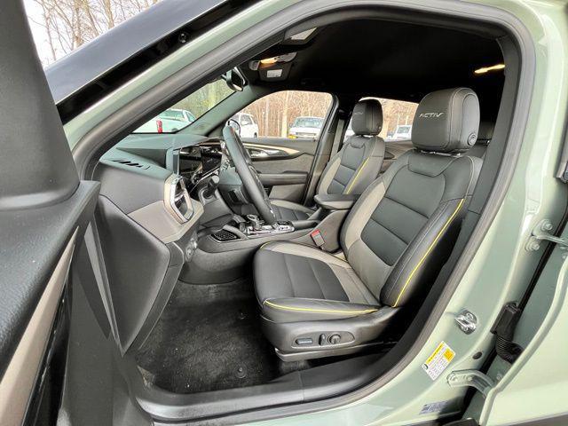 used 2025 Chevrolet TrailBlazer car, priced at $29,989